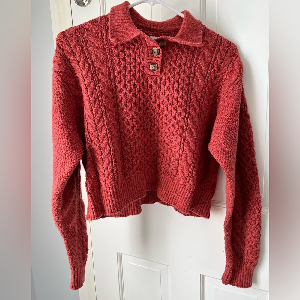 American Eagle women’s sweater, rust/red, size small